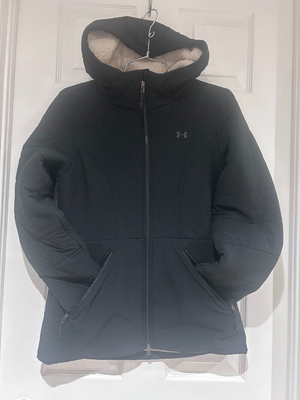 Under Armour Womans Coldgear Sherpa lined hooded Jacket